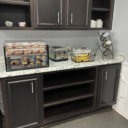 Baymont By Wyndham Albany At Albany Mall Esterno foto
