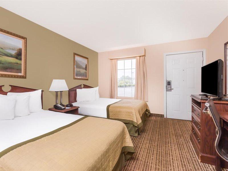 Baymont By Wyndham Albany At Albany Mall Esterno foto