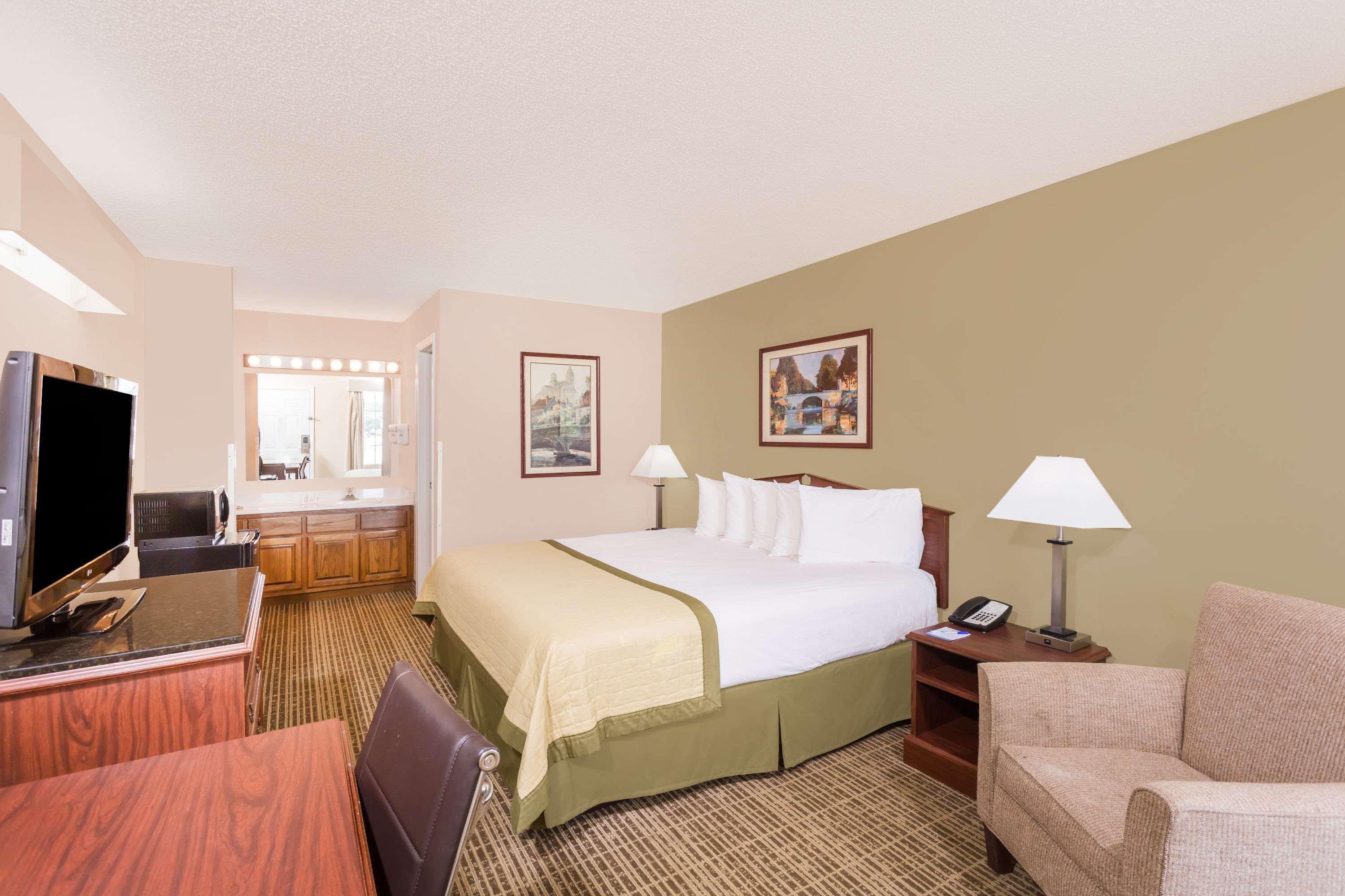 Baymont By Wyndham Albany At Albany Mall Esterno foto