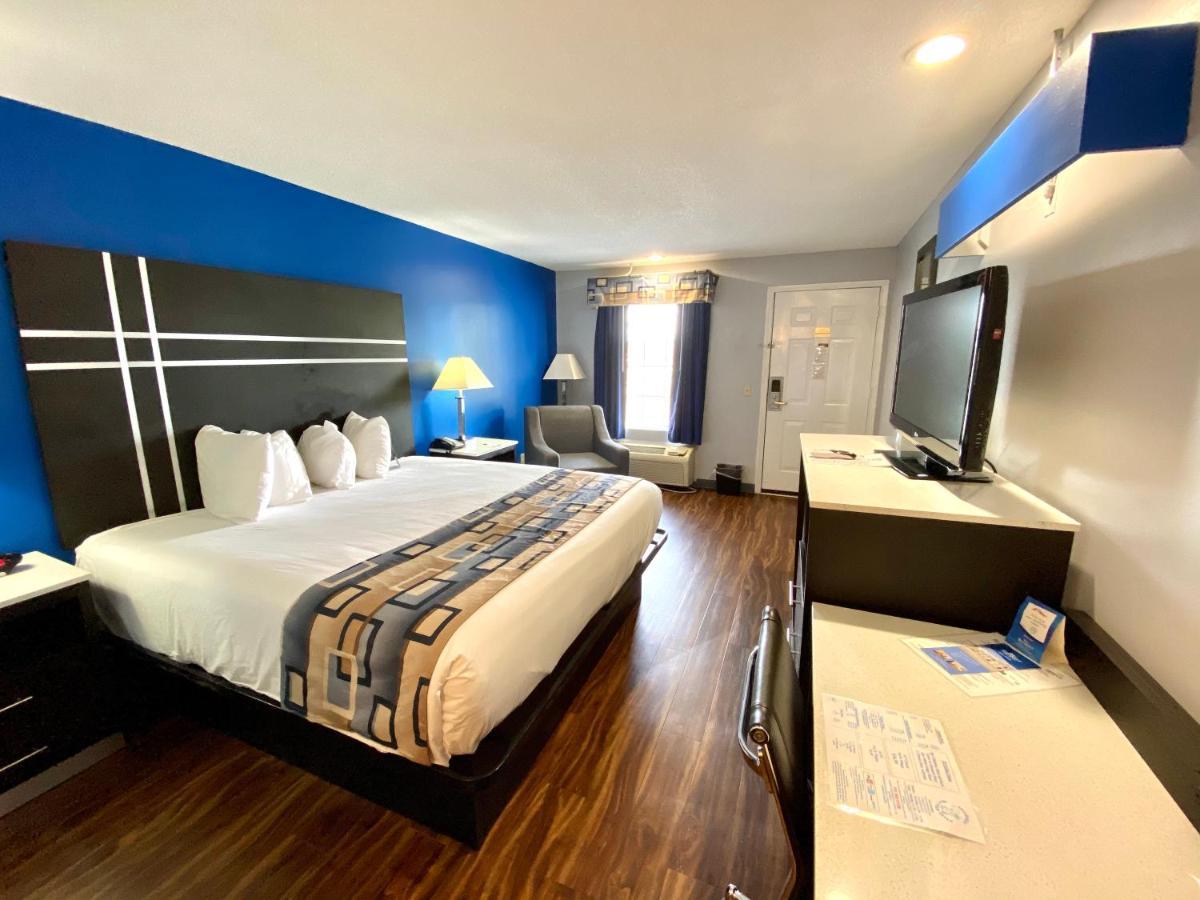 Baymont By Wyndham Albany At Albany Mall Esterno foto